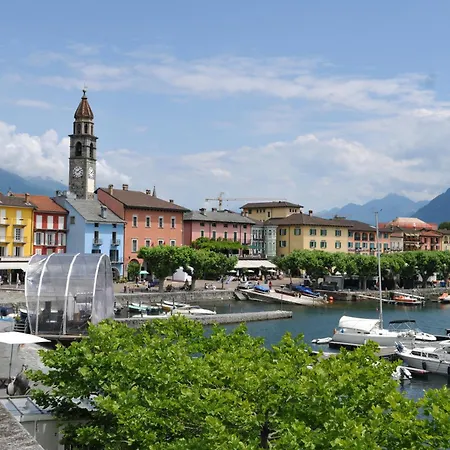 E Monti - Garage & Terrace In - Happy Appartement Locarno
