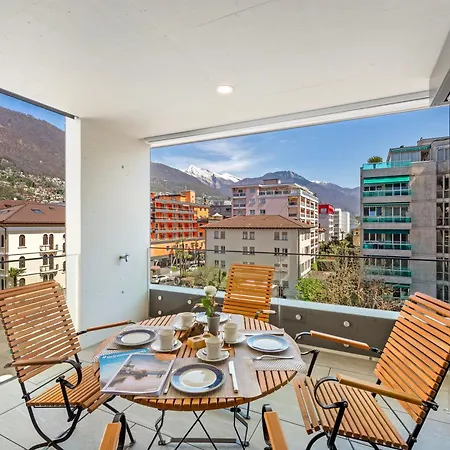 E Monti - - Happy Locarno