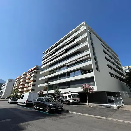 E Monti - Happy Локарно