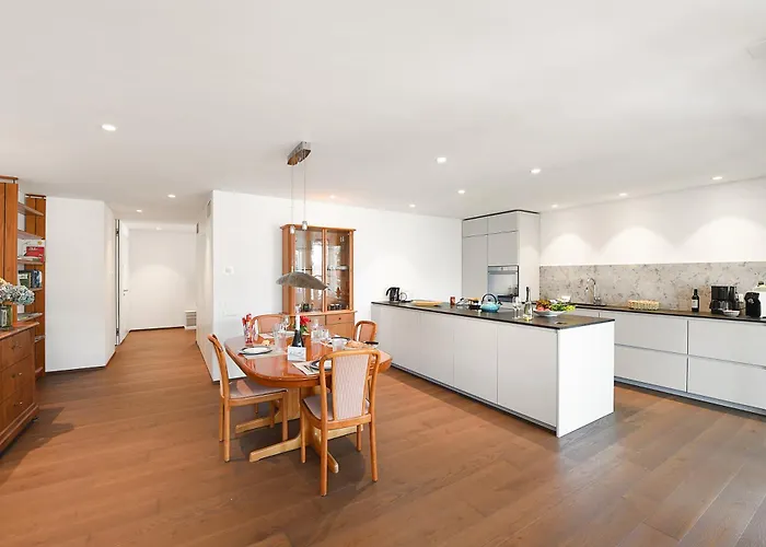 E Monti - Happy Локарно