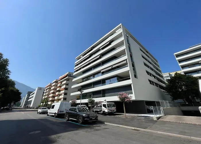 E Monti - Happy ロカルノ